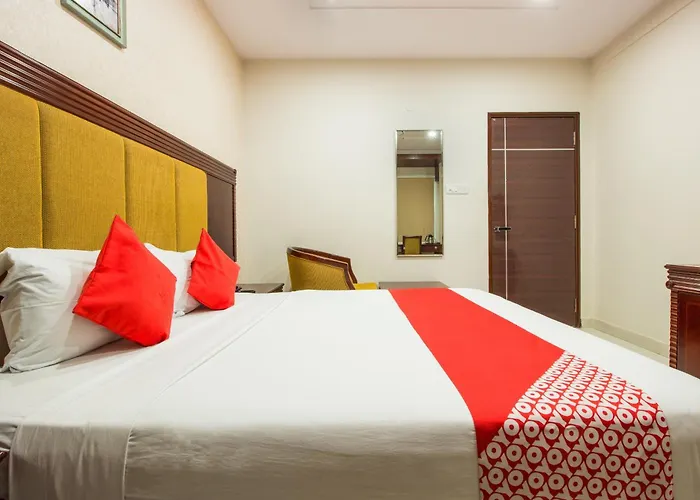 Oyo Mythri Guest House